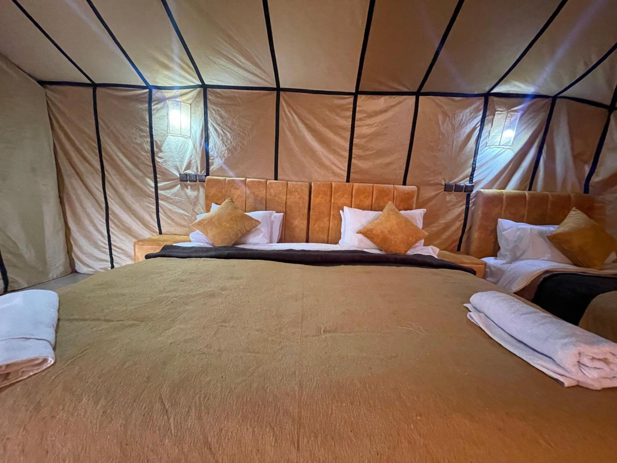Roses Desert Camp メルズーガ エクステリア 写真